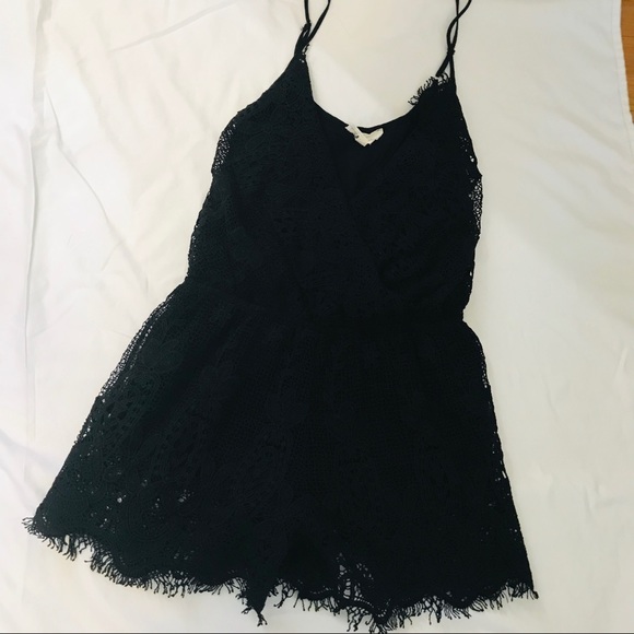 Sweet Journey Lace Romper - Picture 4 of 9